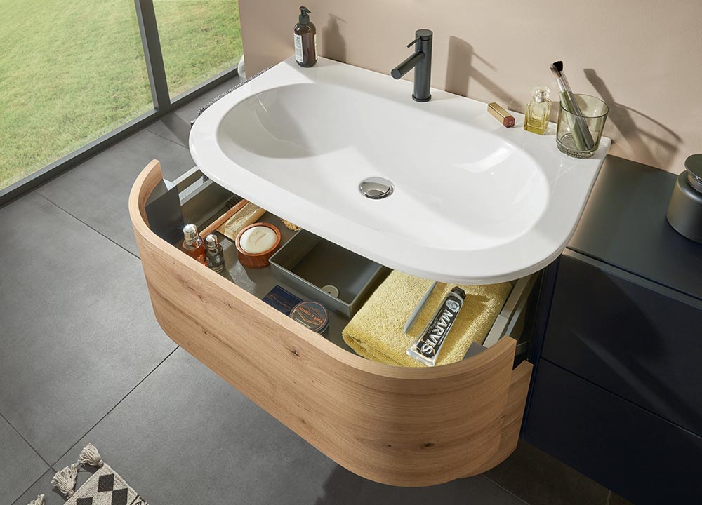 Sanipa 4Balance Waschplatz Keramik mit ausgezogenem Unterschrank